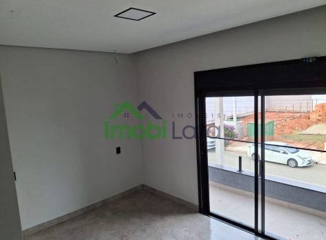 e1605ba2-4cd4-4fa2-b0e9-eb2379bcf245